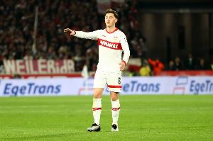 8868在线官网登录入口-阿斯：皇马重点寻中场组织者+补强后防，斯蒂勒转会费预计超5千万