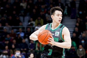 8868在线官网登录入口-掌控局面！赵继伟4记三分拿16分4板10助6断 末节连拿5分稳住局势