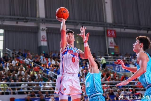 8868在线官网登录入口-冲击季后赛难了！新疆男篮三大主力连续赛季报销，格兰也无能为力|西尔扎提|后卫线|赵睿|吴冠希|北京首钢_新浪体育_新浪新闻